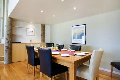 Tathra Beach House Holiday Apartments - Port Augusta Accommodation 2
