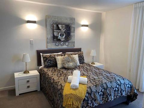 TERRACE LUX FULLY AIR 2 CAR FREE NETFLIX WIFI WINE - Port Augusta Accommodation 1