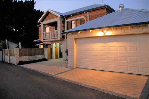 Terrific Townhouse - Port Augusta Accommodation 1