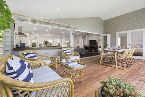 THALASSA HOUSE COASTAL RETREAT DROMANA - Port Augusta Accommodation 1