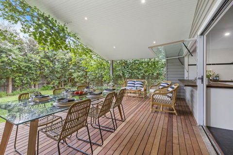 THALASSA HOUSE COASTAL RETREAT DROMANA - Port Augusta Accommodation 0