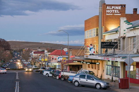 The Alpine Hotel - Port Augusta Accommodation 1