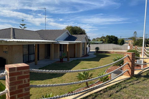 The Anchorage - Port Augusta Accommodation 0