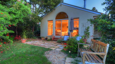 The Avenue At Montville Luxury Cottage - Port Augusta Accommodation 0