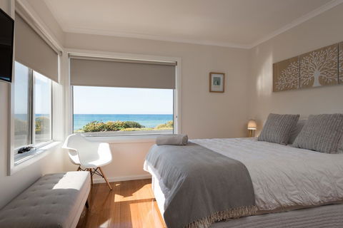Penguin Beach House - Port Augusta Accommodation 0