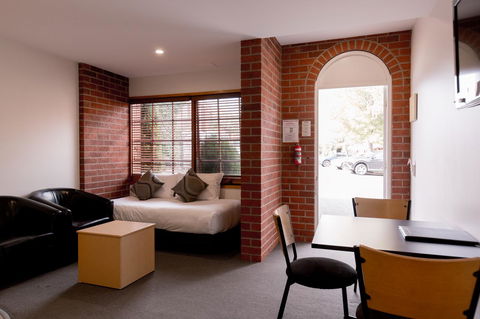 Bay Hotel Apartments - Port Augusta Accommodation 16