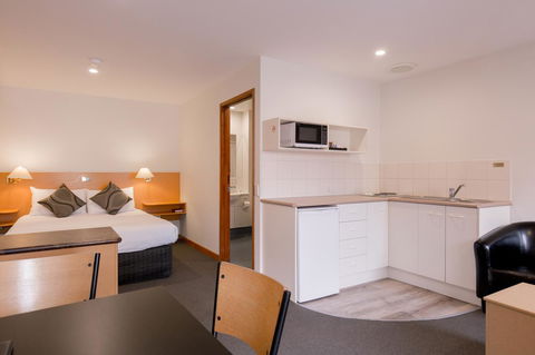 Bay Hotel Apartments - Port Augusta Accommodation 17