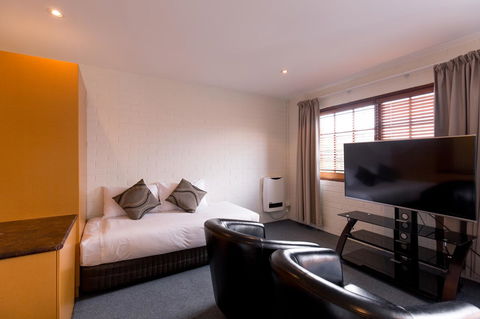 Bay Hotel Apartments - Port Augusta Accommodation 0