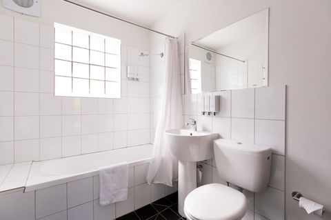 Bay Hotel Apartments - Port Augusta Accommodation 10