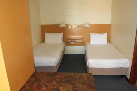 Bay Hotel Apartments - Port Augusta Accommodation 30