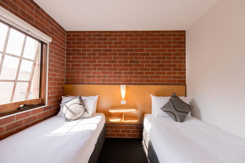 Bay Hotel Apartments - Port Augusta Accommodation 11