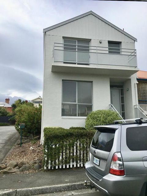 4 At 8 Townhouse Newcastle St - Port Augusta Accommodation 13