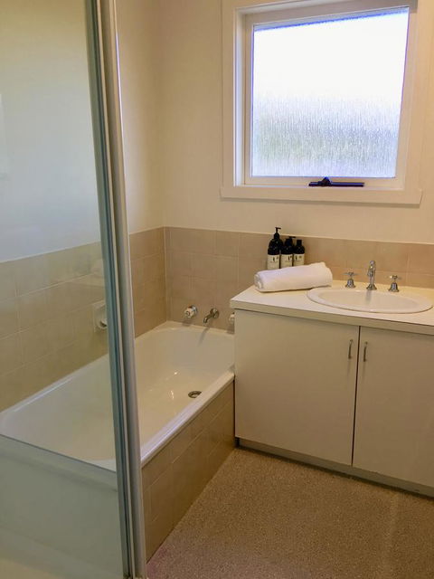 4 At 8 Townhouse Newcastle St - Port Augusta Accommodation 9