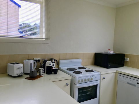 4 At 8 Townhouse Newcastle St - Port Augusta Accommodation 4