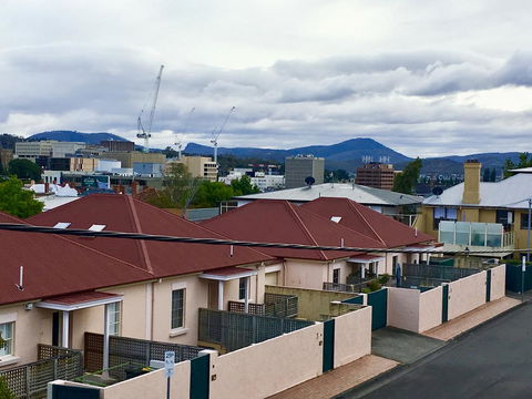 4 At 8 Townhouse Newcastle St - Port Augusta Accommodation 5