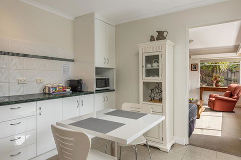 Moonrise View Apartment - Port Augusta Accommodation 0