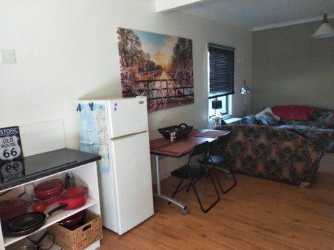 Wanderlust Cottage - Port Augusta Accommodation 3