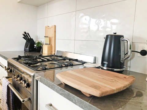 EMBRACING EVANDALE - Hosted By L'Abode Accommodation - Port Augusta Accommodation 20