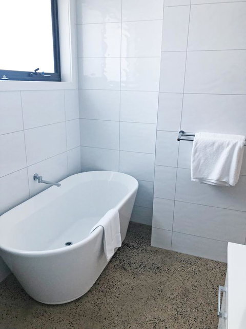 EMBRACING EVANDALE - Hosted By L'Abode Accommodation - Port Augusta Accommodation 25