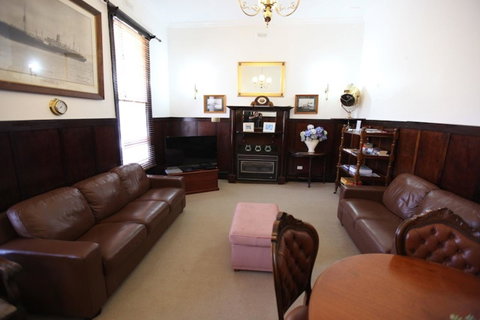 Point Lonsdale Guest House - Port Augusta Accommodation 16