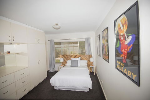 Flora Hill Creek Views - Port Augusta Accommodation 2