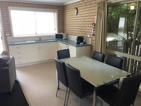 Port Campbell Parkview Motel & Apartments - Port Augusta Accommodation 44