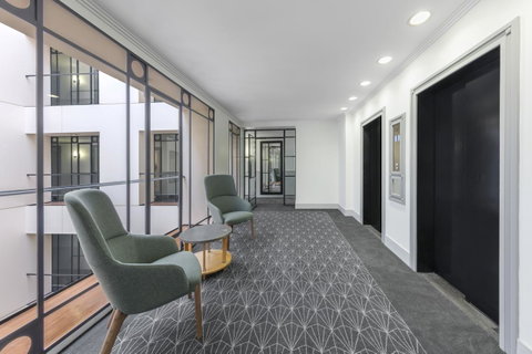 The Savoy Hotel On Little Collins Melbourne - Port Augusta Accommodation 10