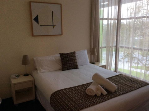Phillip Island Apartments - Port Augusta Accommodation 24