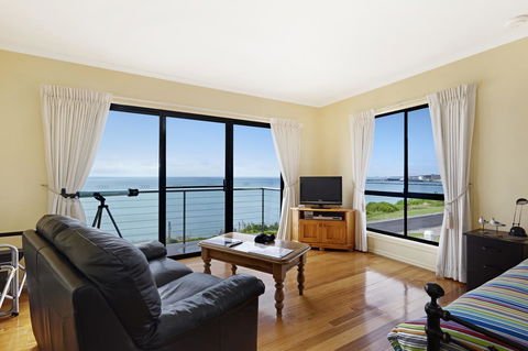 Clifftop Apartments Portland Vic - Port Augusta Accommodation 1