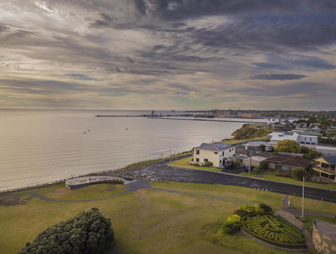 Clifftop Apartments Portland Vic - Port Augusta Accommodation 3