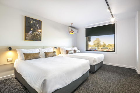 Nightcap At The Cheeky Squire - Port Augusta Accommodation 19