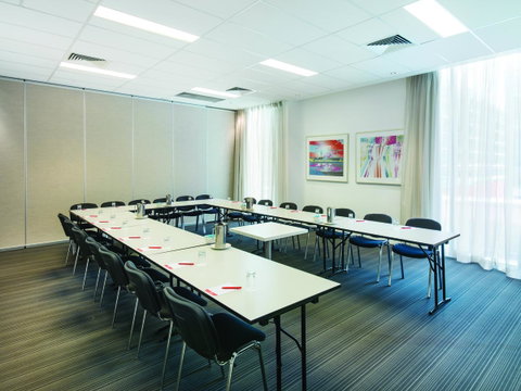 Travelodge Hotel Melbourne Docklands - Port Augusta Accommodation 11