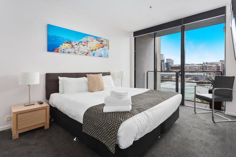 Docklands Private Collection - NEWQUAY - Port Augusta Accommodation 8