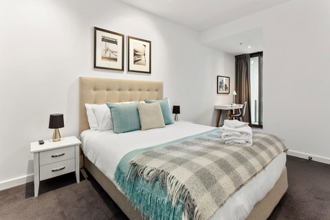 Docklands Private Collection - NEWQUAY - Port Augusta Accommodation 11