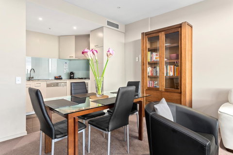 Docklands Private Collection - NEWQUAY - Port Augusta Accommodation 15