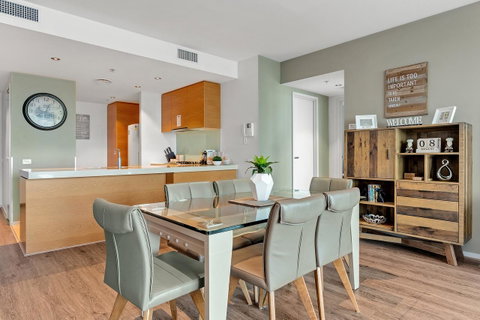 Docklands Private Collection - NEWQUAY - Port Augusta Accommodation 1