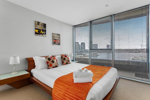 Docklands Private Collection - NEWQUAY - Port Augusta Accommodation 4