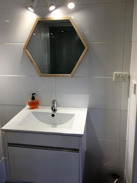 The Cosy Bungalow - Port Augusta Accommodation 9