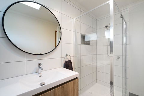 Uptown Frankston - Port Augusta Accommodation 11