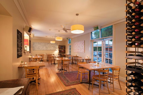 Athelstane House - Port Augusta Accommodation 10