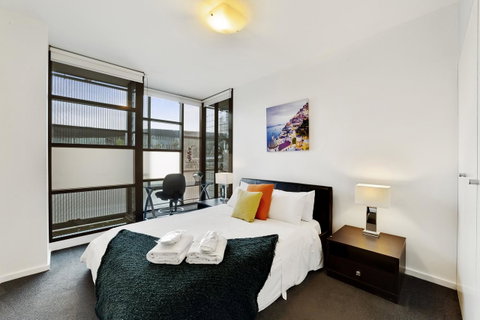 Signature Waterfront Apartments - Port Augusta Accommodation 3