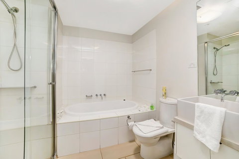 Signature Waterfront Apartments - Port Augusta Accommodation 14