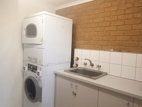 Tropicana Motor Inn - Port Augusta Accommodation 28