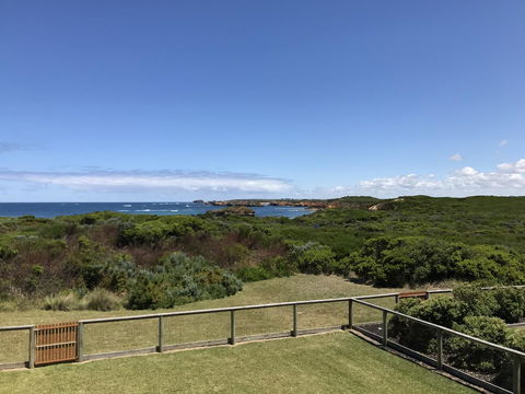 Sunsets On Martyrs Luxury Coastal Beach House Peterborough - Port Augusta Accommodation 22