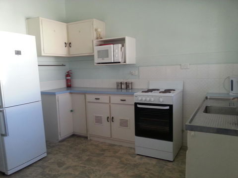 Beachcomber Holiday Units - Port Augusta Accommodation 38