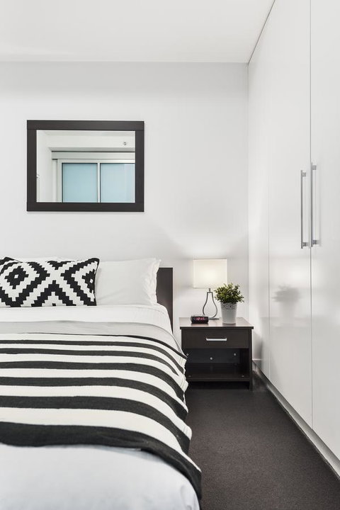 Docklands Private Collection - City Harbour Apartments - Port Augusta Accommodation 23