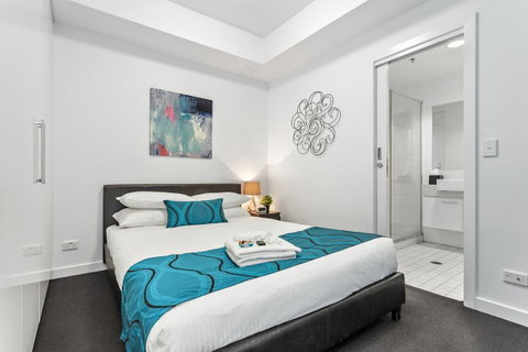Docklands Private Collection - City Harbour Apartments - Port Augusta Accommodation 8