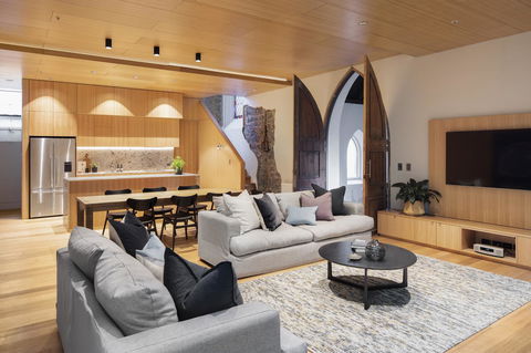Converted Blue Stone Church - Port Augusta Accommodation 11
