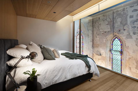 Converted Blue Stone Church - Port Augusta Accommodation 18