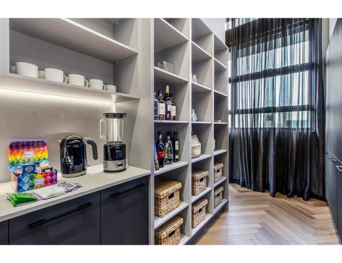 Ultimate Luxury Penthouse From The Block - Port Augusta Accommodation 23